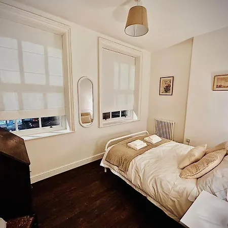 Clubhouse, North End, Dl8 1ab Bedale