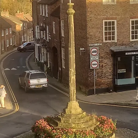 Clubhouse, North End, Dl8 1ab Bedale