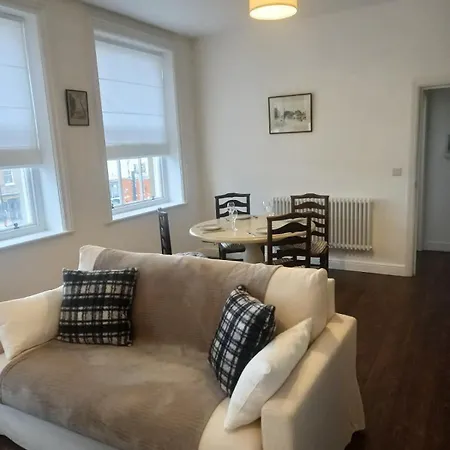 Clubhouse, North End, Dl8 1ab Bedale